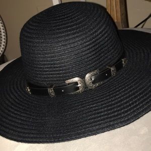 Black Felt hat BCBG (brand new!)